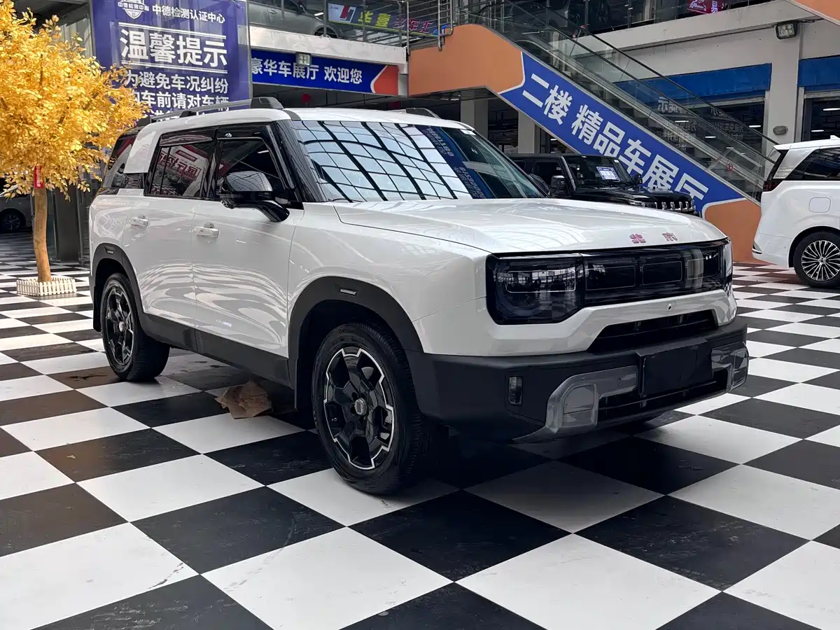 BAIC ORV Beijing Off-Road BJ30 2024 1.5T Magic Core Electric Drive Advanced Edition фото 3