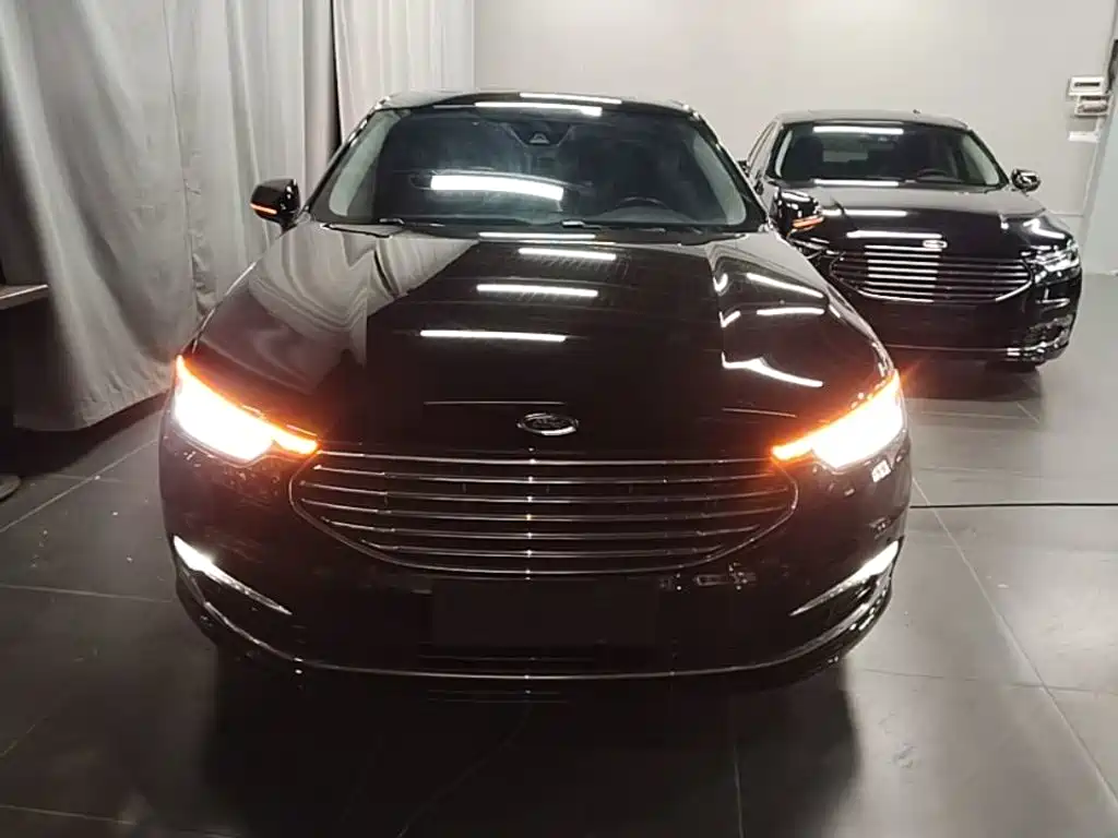 FORD TAURUS