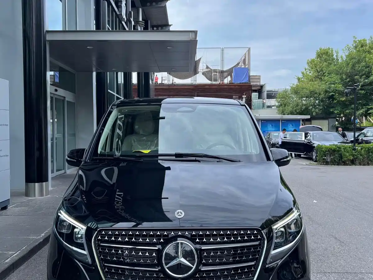 Mercedes-Benz V-Class 2024 V 300 Pilot Edition