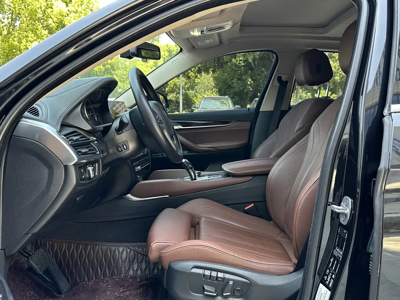 BMW X6 2017 xDrive28i фото 8