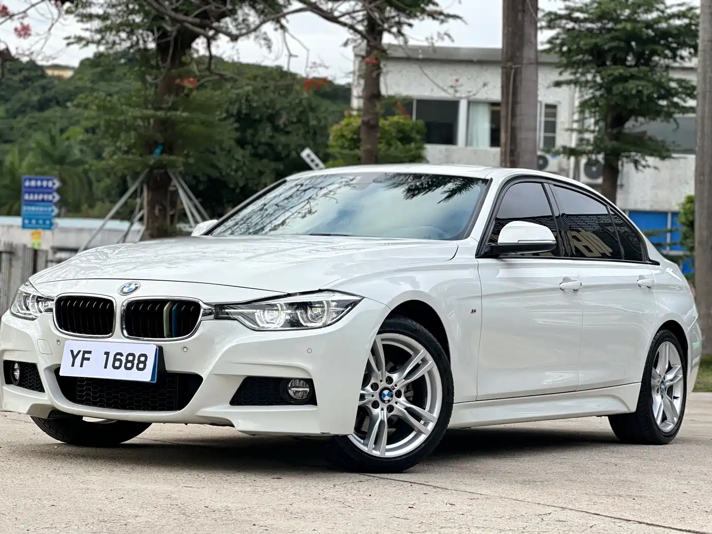 BMW 3 Series 2018 320Li Leading M Sport Package