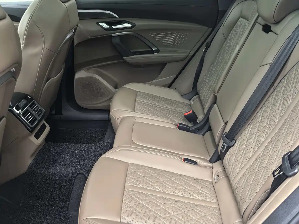 Audi Q5L 2026 2026 Luxury Sport 150kW