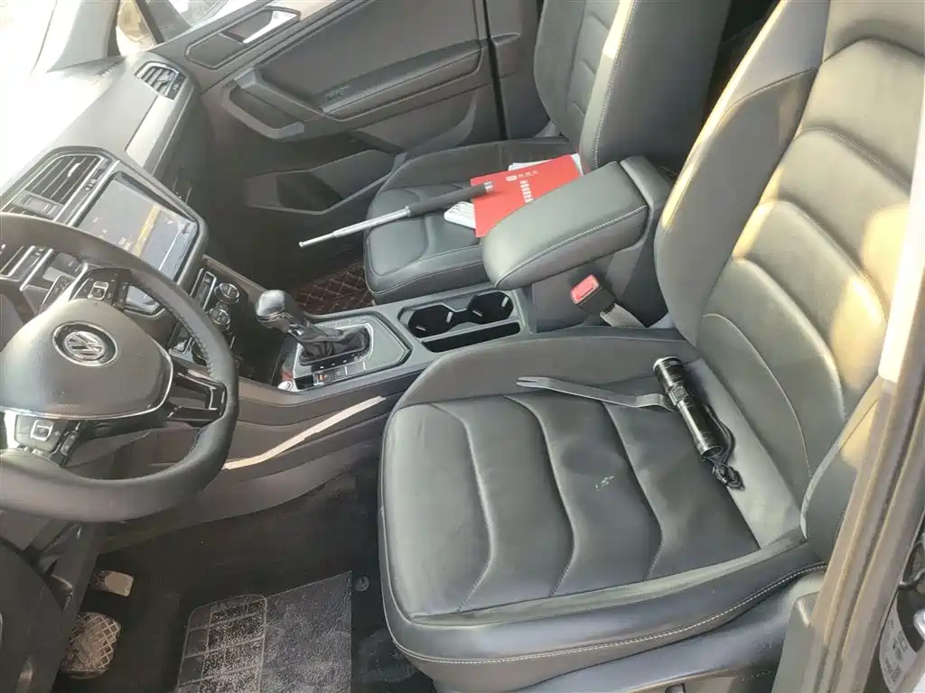 Volkswagen Tiguan L 2019 Facelift 330TSI Auto 2WD Panorama Comfort China VI фото 15