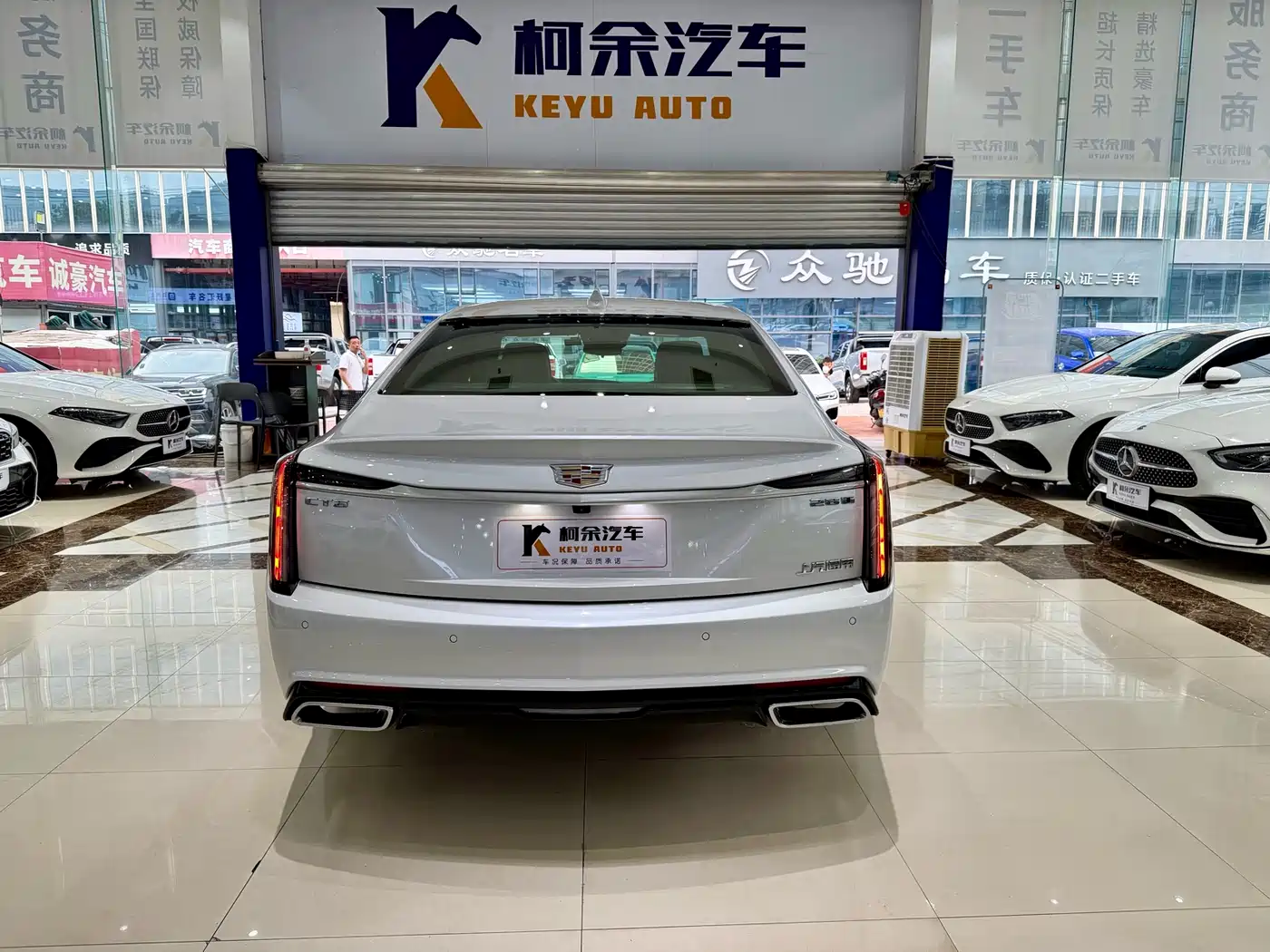 CADILLAC CT6