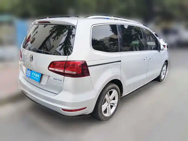 Volkswagen Sharan 2018 380TSI Comfort 7-Seater — фото 5