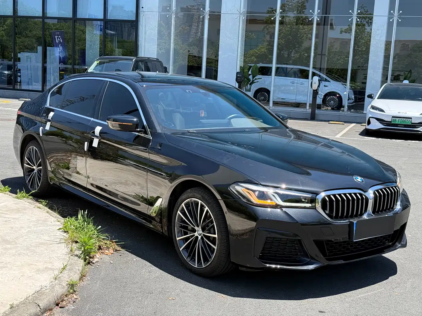 BMW 5 Series 2023 530Li Leading Luxury Package фото 15