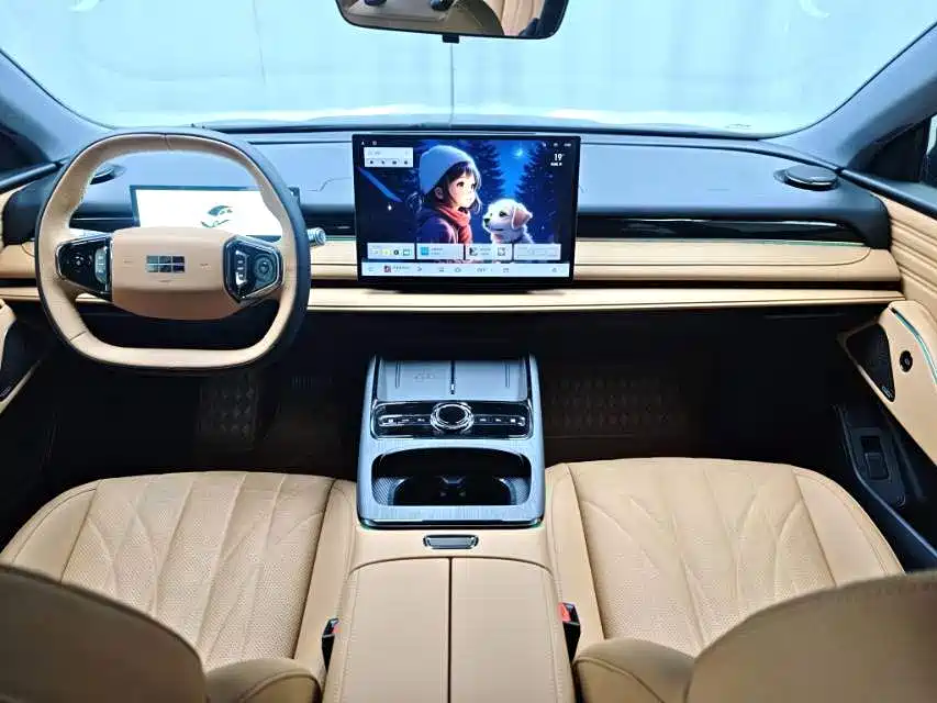 Geely Galaxy Galaxy Xingyao 8 2025 130km EM-i Premium Edition фото 13
