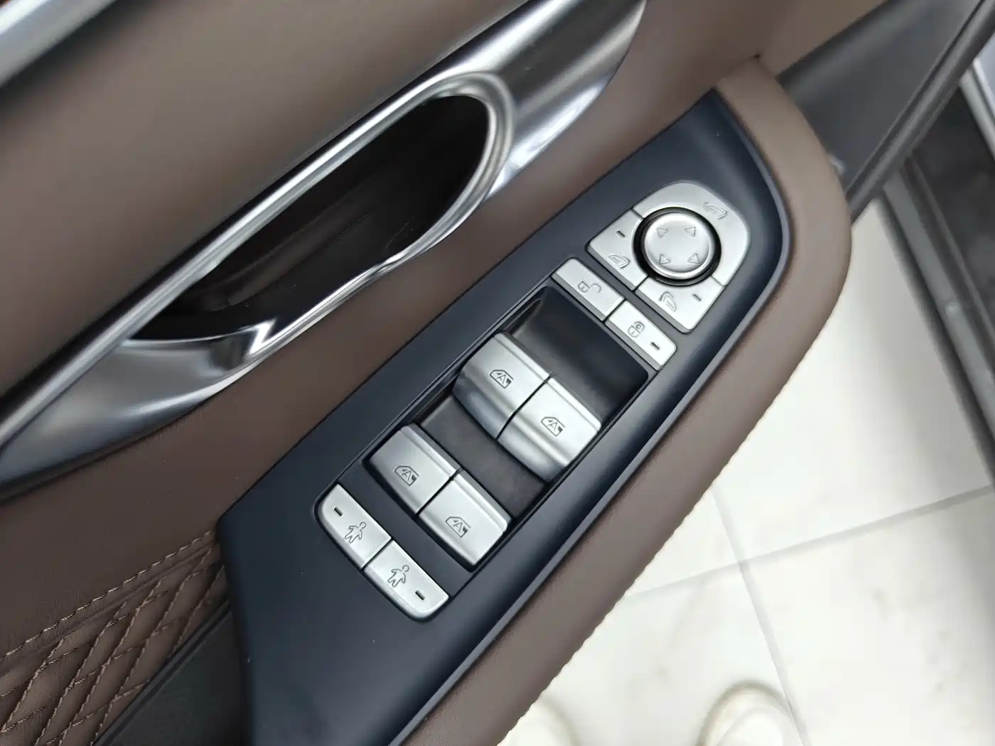 BYD Han 2024 Model DM-i Glory Edition 121KM Premium Type фото 5