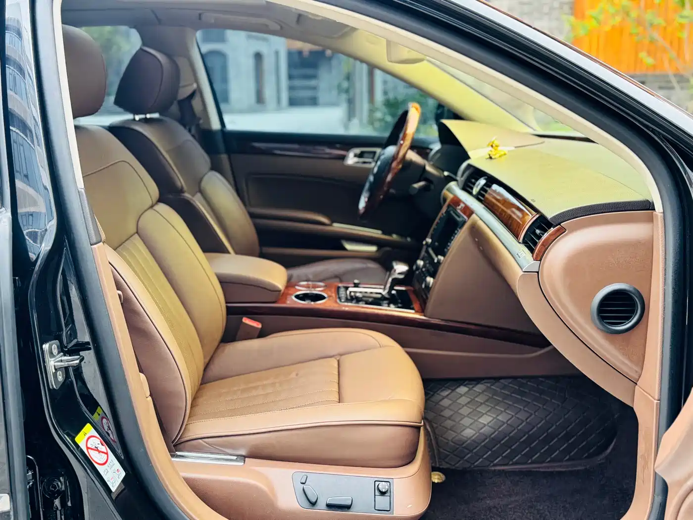 Volkswagen Phaeton 2012 3.0L Executive фото 13