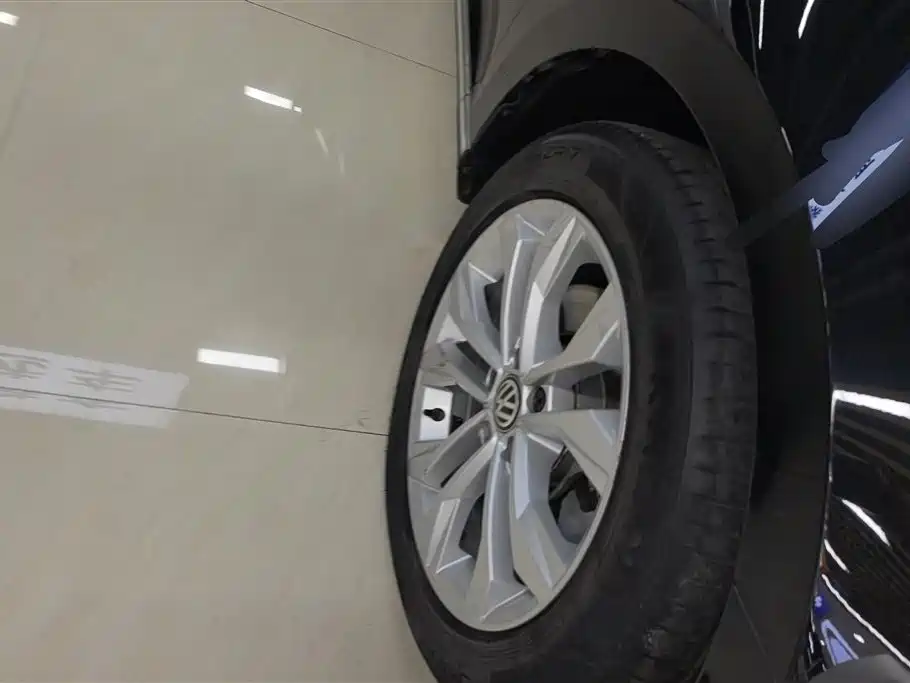 Volkswagen Magotan 2017 330TSI DSG Luxury фото 6