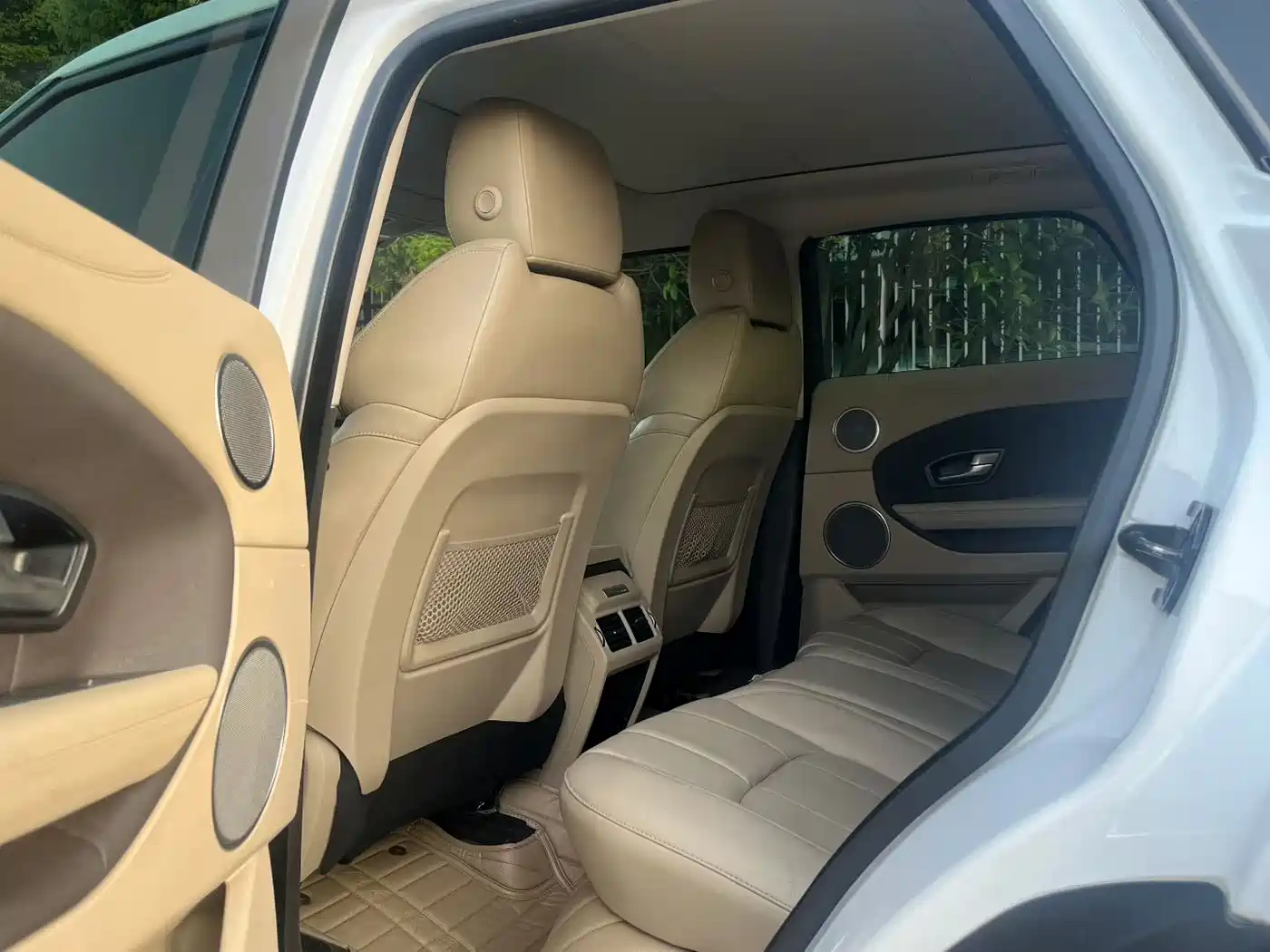 Land Rover Range Rover Evoque 2016 2.0T SE ZhiYao фото 8