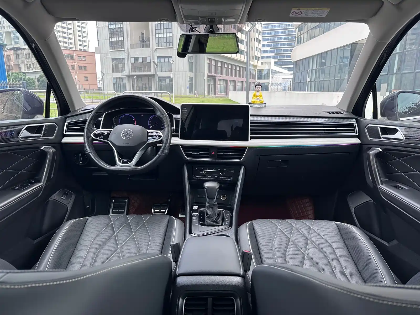 Фото 8 - Volkswagen Tiguan L