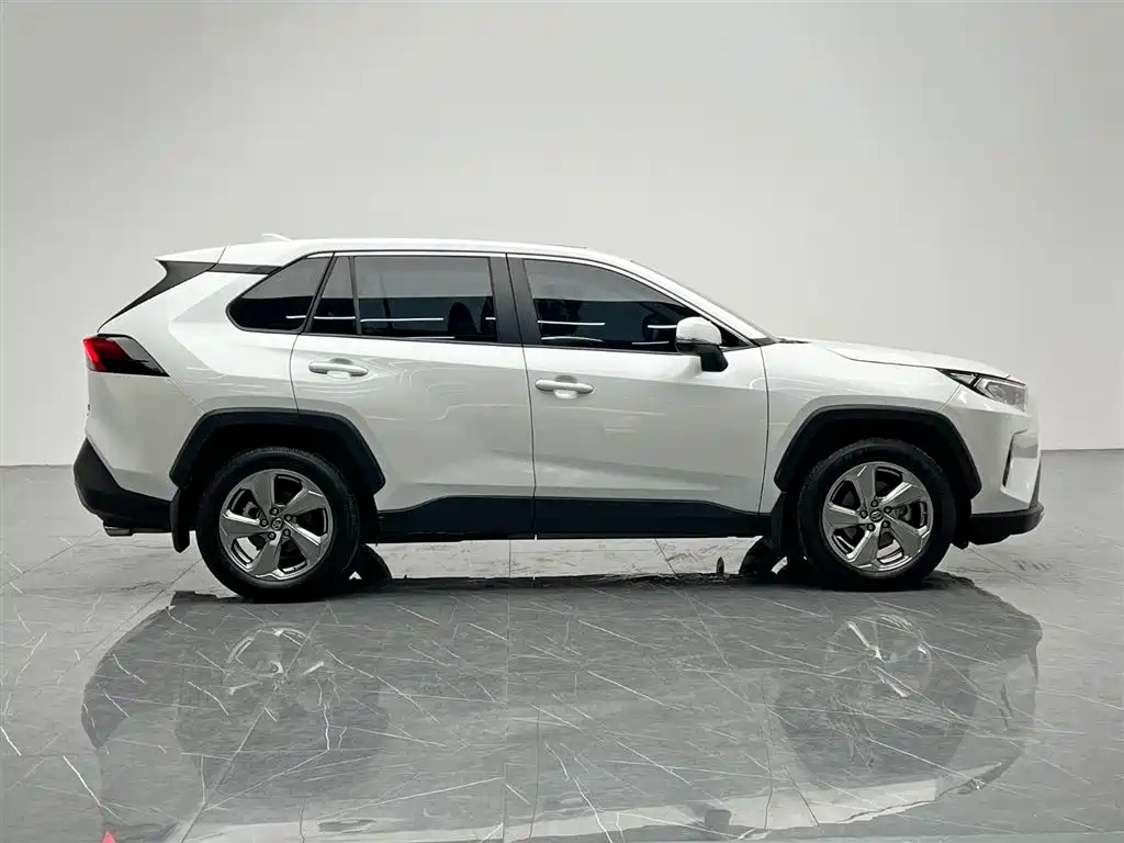 Toyota RAV4 Rongfang 2022 2.0L CVT 4WD Trend Plus Edition фото 7