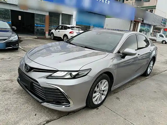 Toyota Camry 2.0G, Люкс