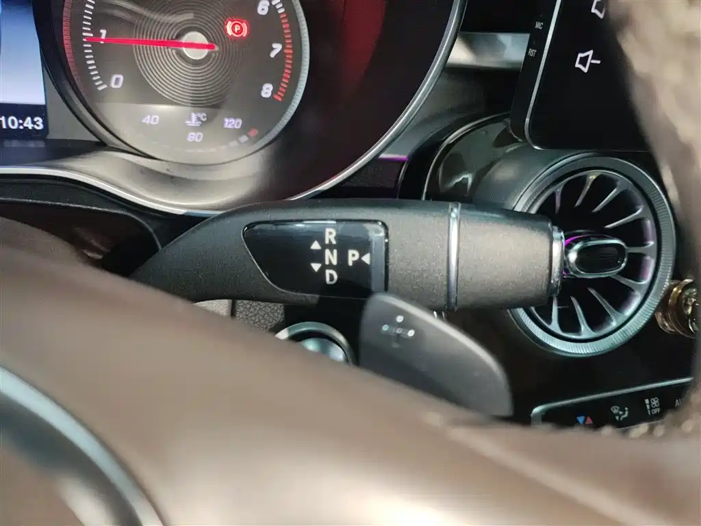 Mercedes-Benz GLC 2017 GLC 260 4MATIC Dynamic фото 14
