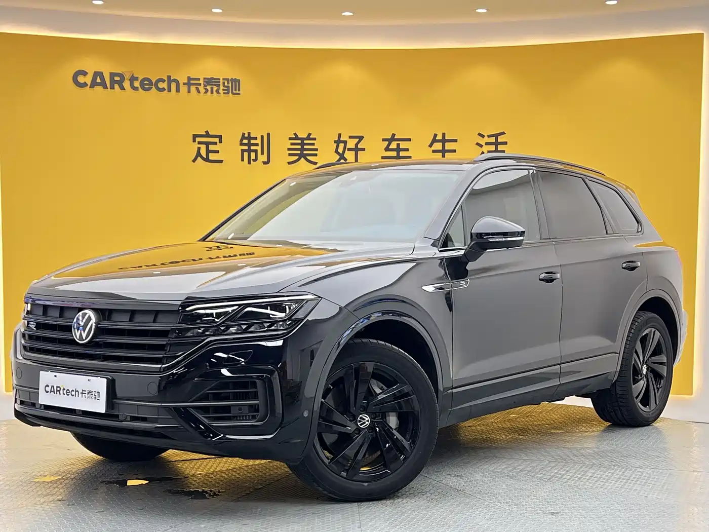 VOLKSWAGEN TOUAREG