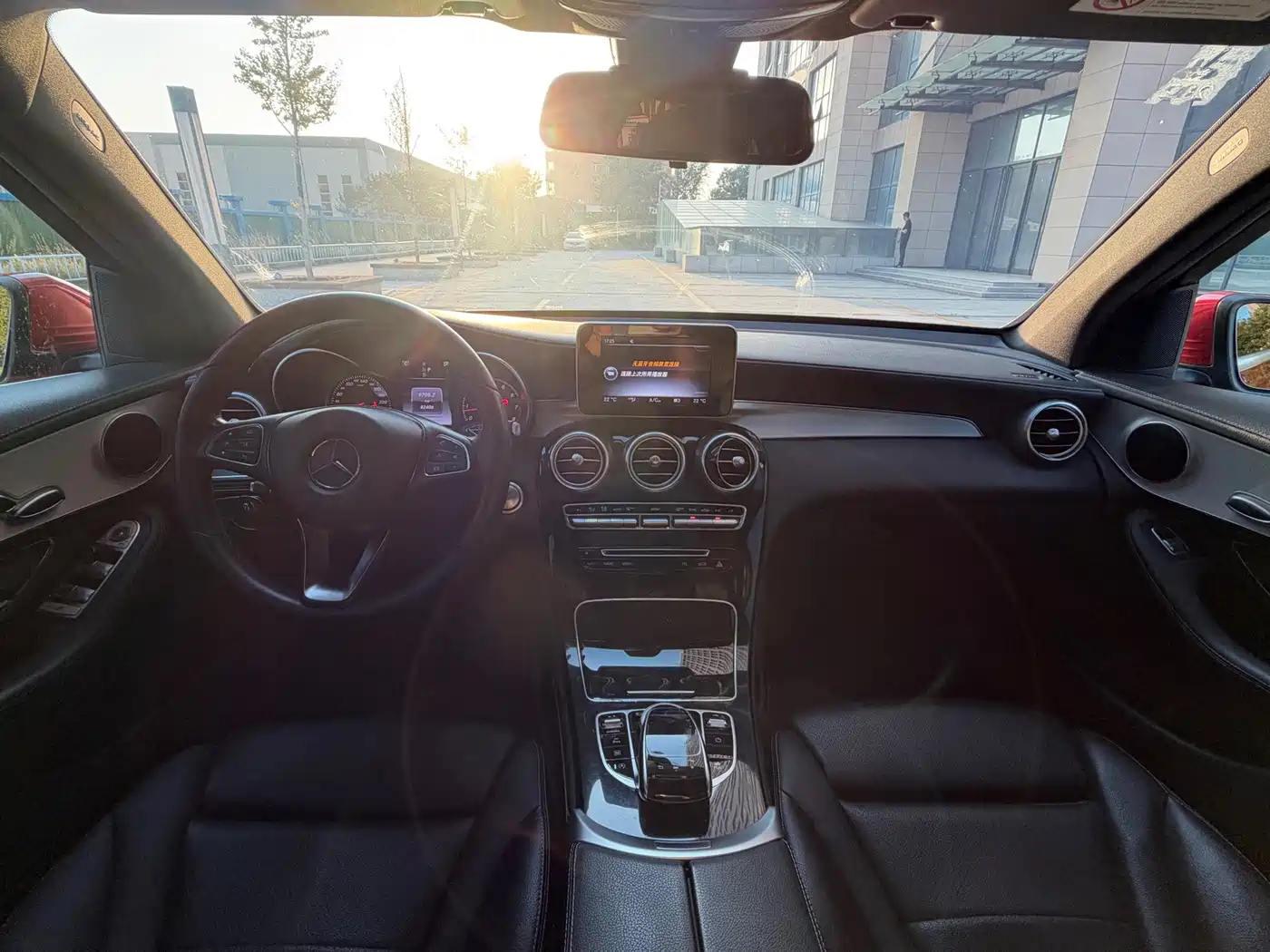 Фото 8 - Mercedes-Benz GLC