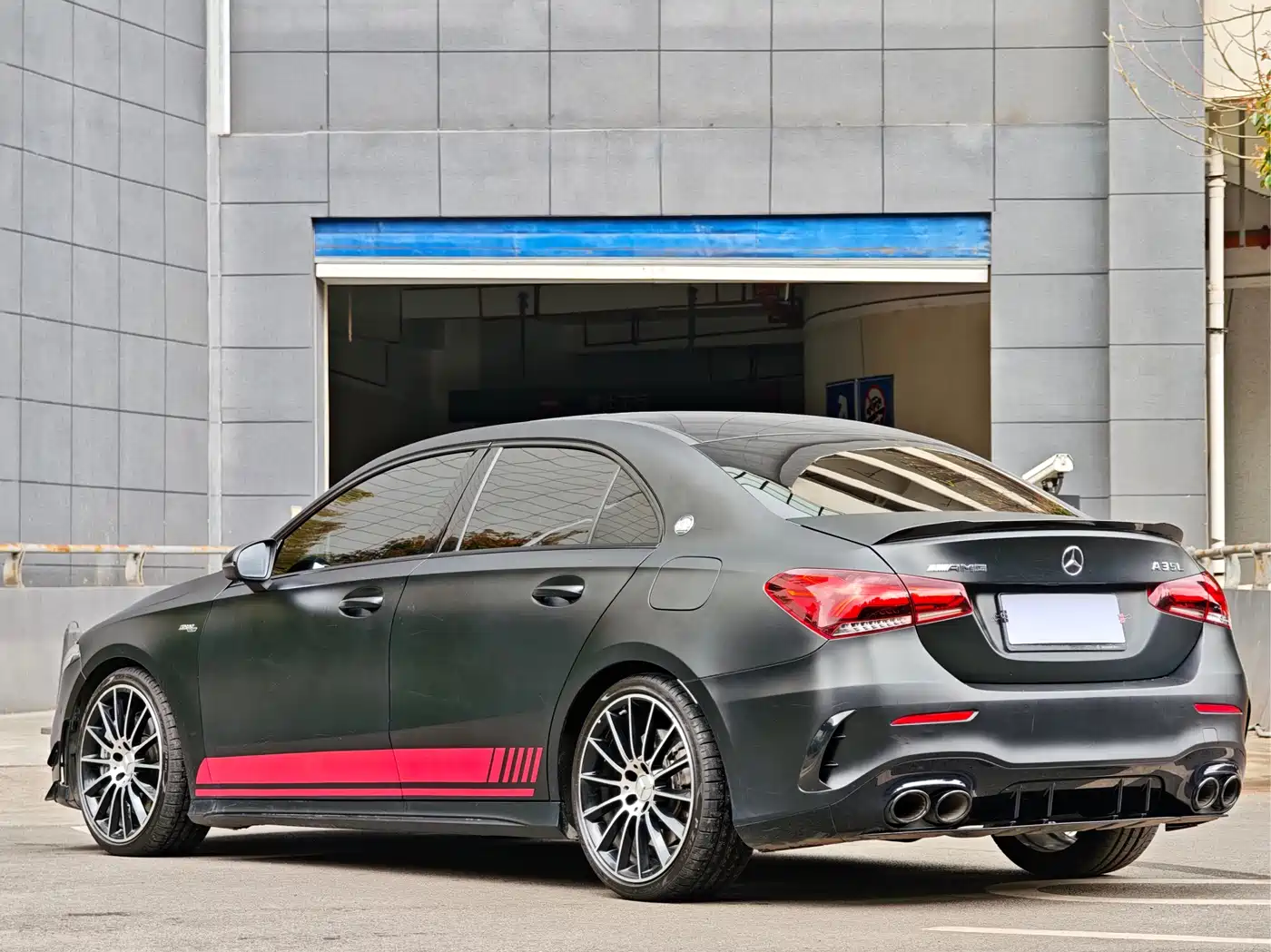 Mercedes-Benz A-Class AMG 2023 Model Year AMG A 35 L 4MATIC фото 6