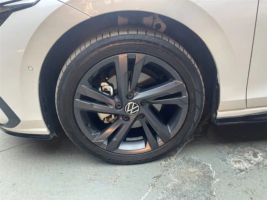 Volkswagen Golf 2021 280TSI DSG R-Line фото 9