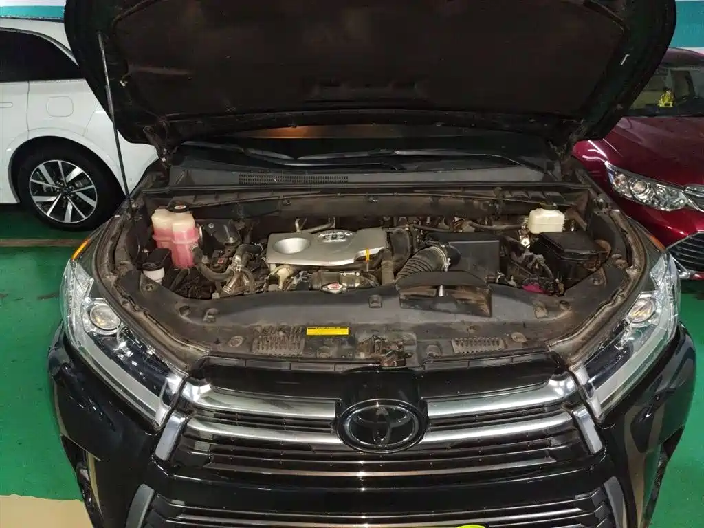 Toyota Highlander 2018 2.0T 4WD Premium 7-seater (China V) фото 11