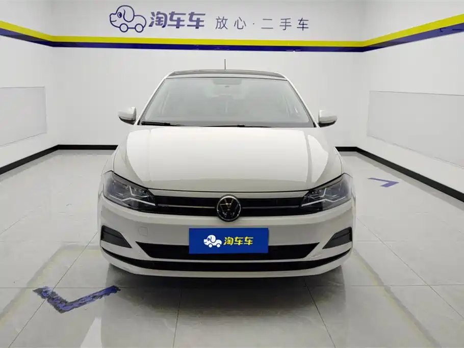 Volkswagen Polo 2021 Plus 1.5L Automatic Colorful Tech Edition фото 2
