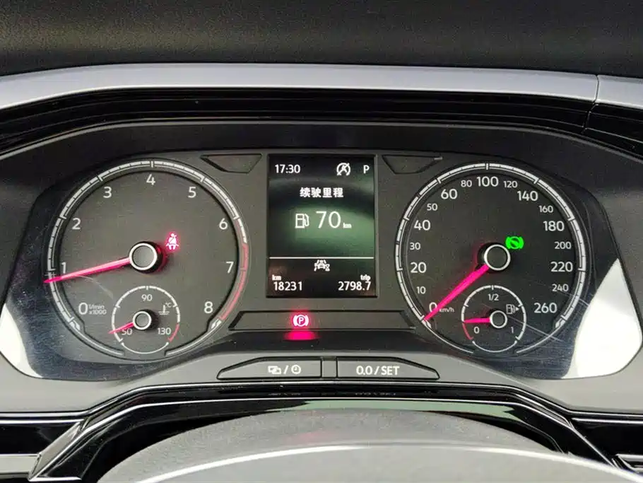 Volkswagen Polo 2021 Plus 1.5L Automatic Colorful Tech Edition фото 14