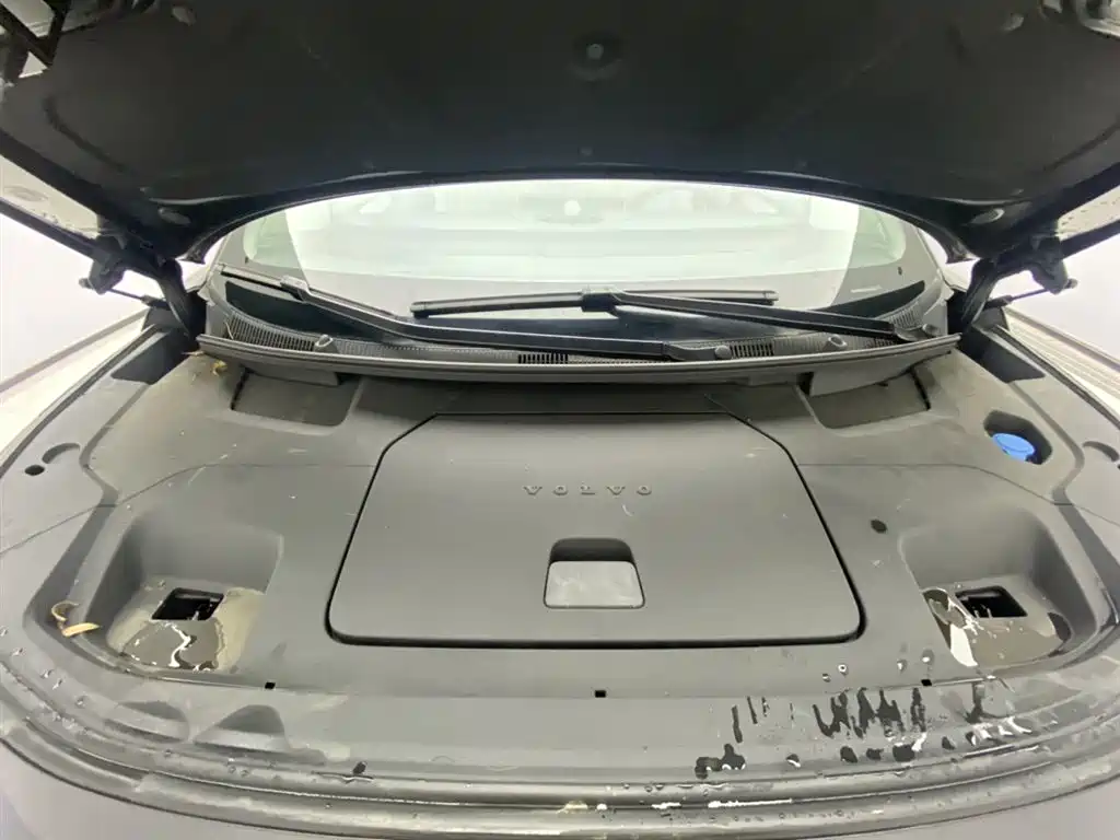 Volvo EM90 2026 2025 Ultra Six-Seater