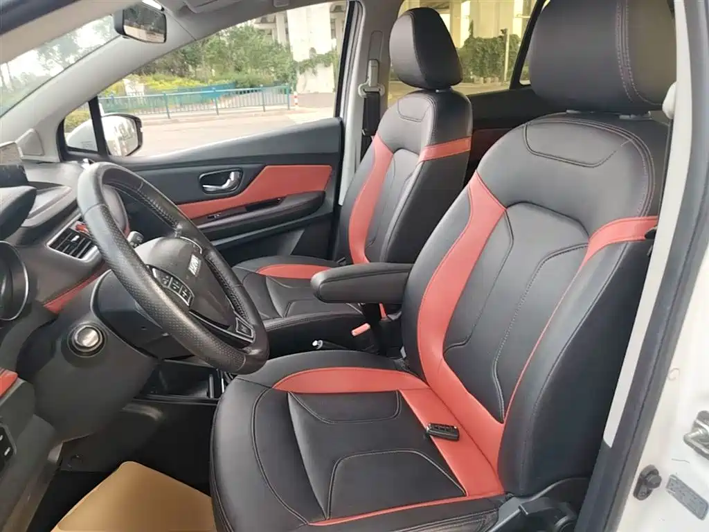 Haval H1 2017 Blue Label 1.5L AMT Luxury фото 15