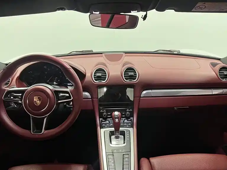 Porsche 718 2018 Cayman 2.0T фото 11