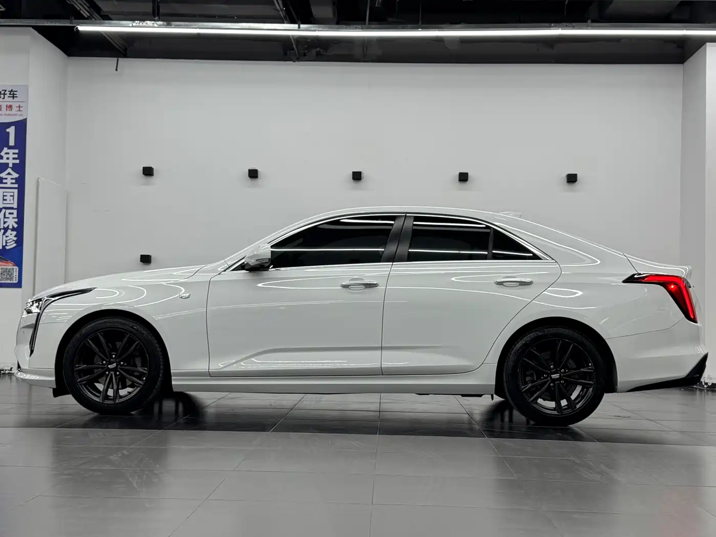 CADILLAC CT4