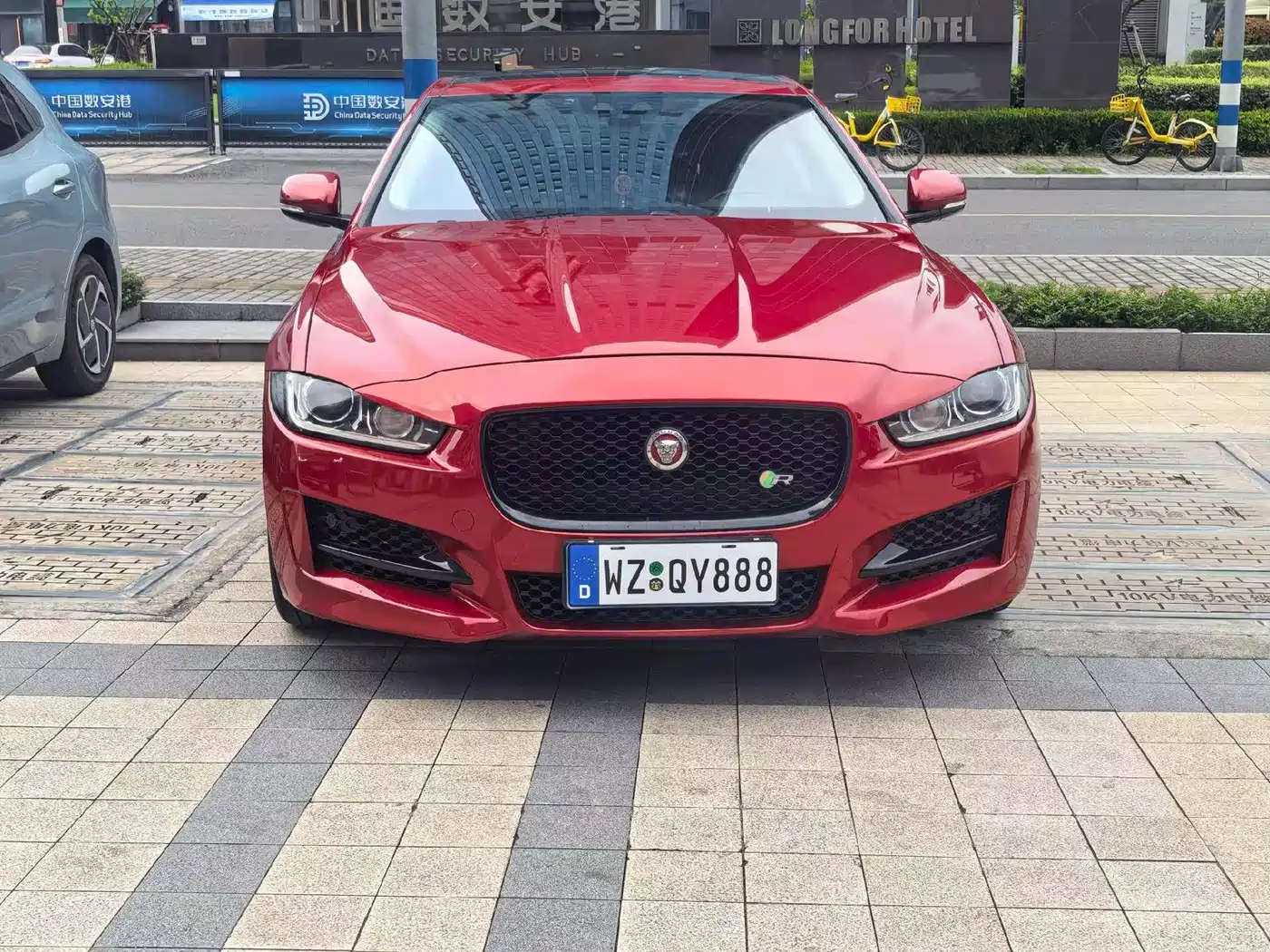 Jaguar XE 2016 2015 2.0T 200PS R-Sport