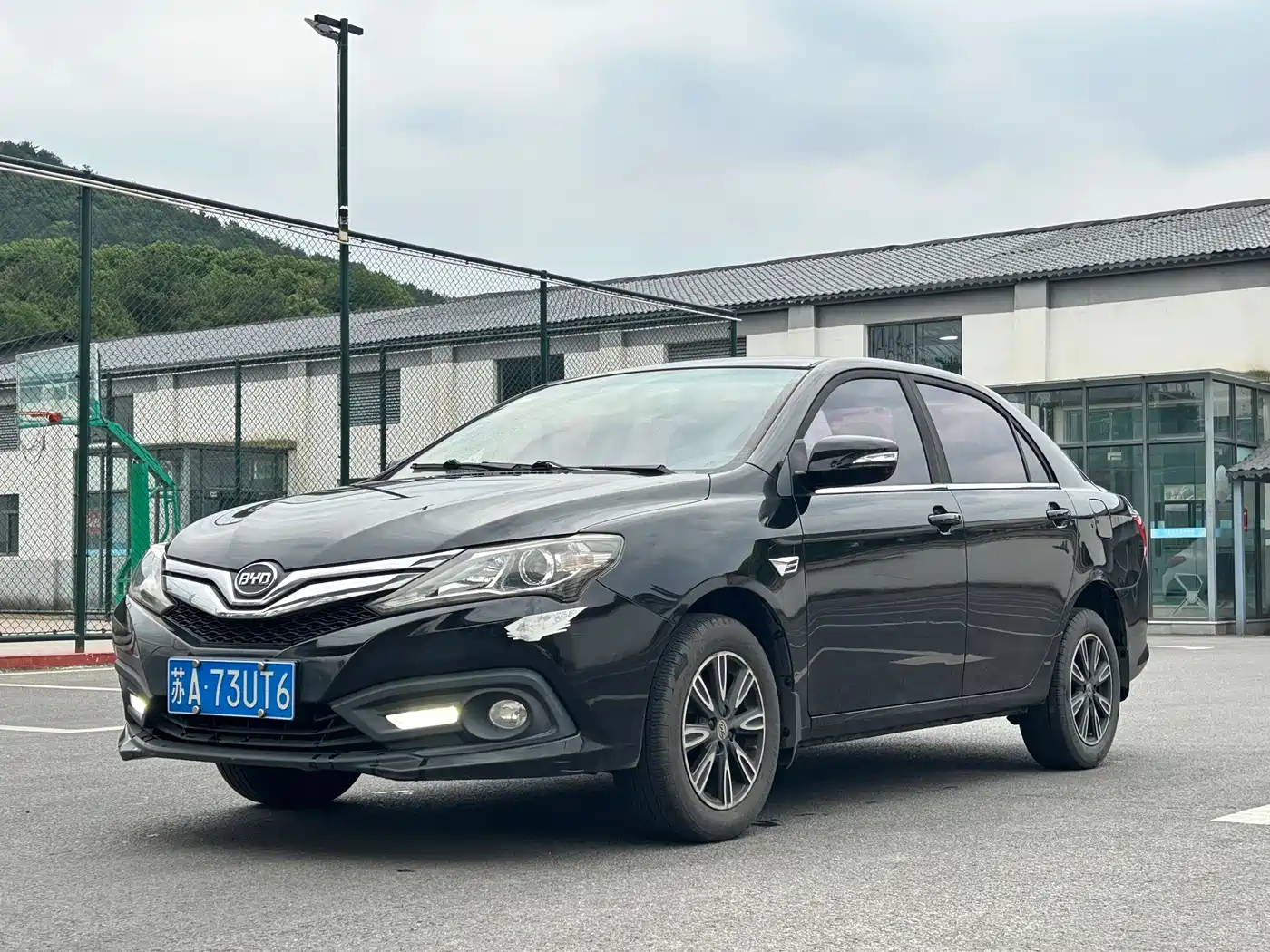 Фото 1 - BYD F3