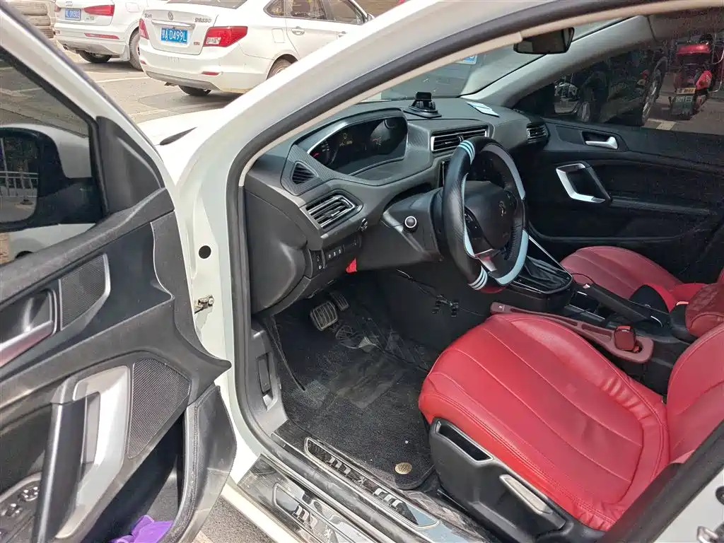 Peugeot 308 2019 1.6L Automatic Luxury Version China V фото 16