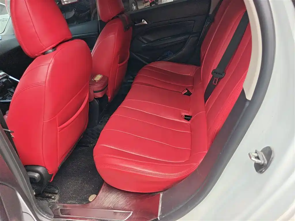 Peugeot 308 2019 1.6L Automatic Luxury Version China V фото 17