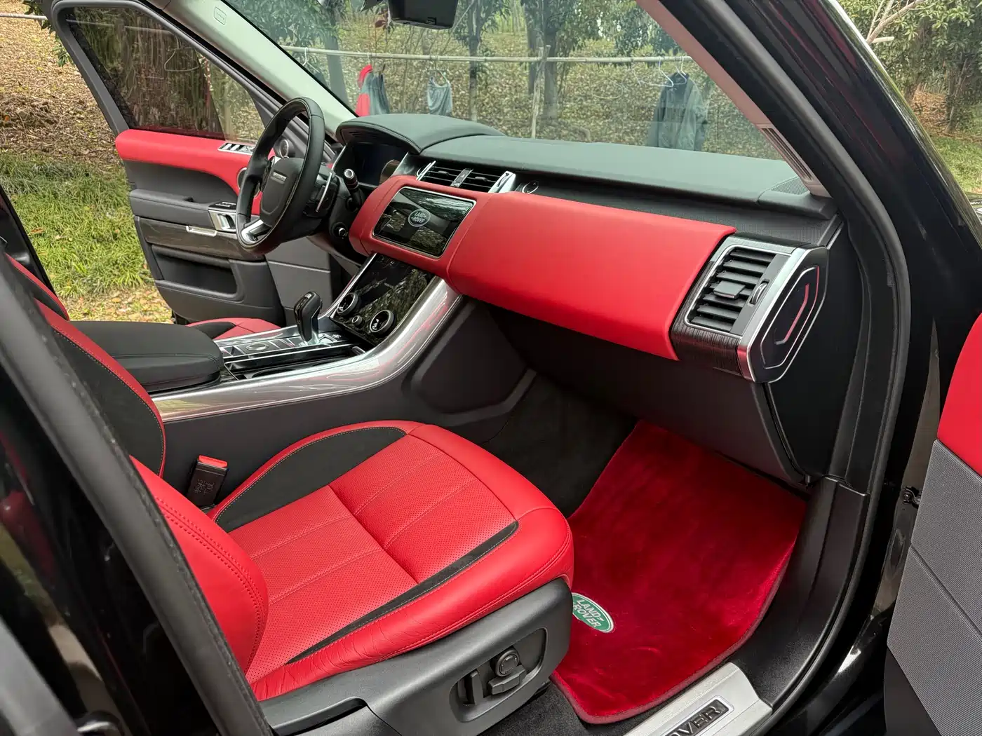 Land Rover Range Rover Sport 2022 3.0 L6 Gloss Black Edition фото 7