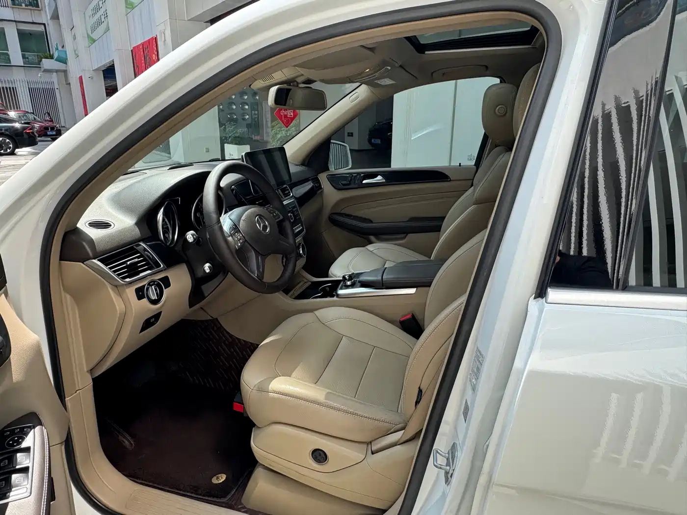 Mercedes-Benz M-Class 2014 ML 320 4MATIC фото 4