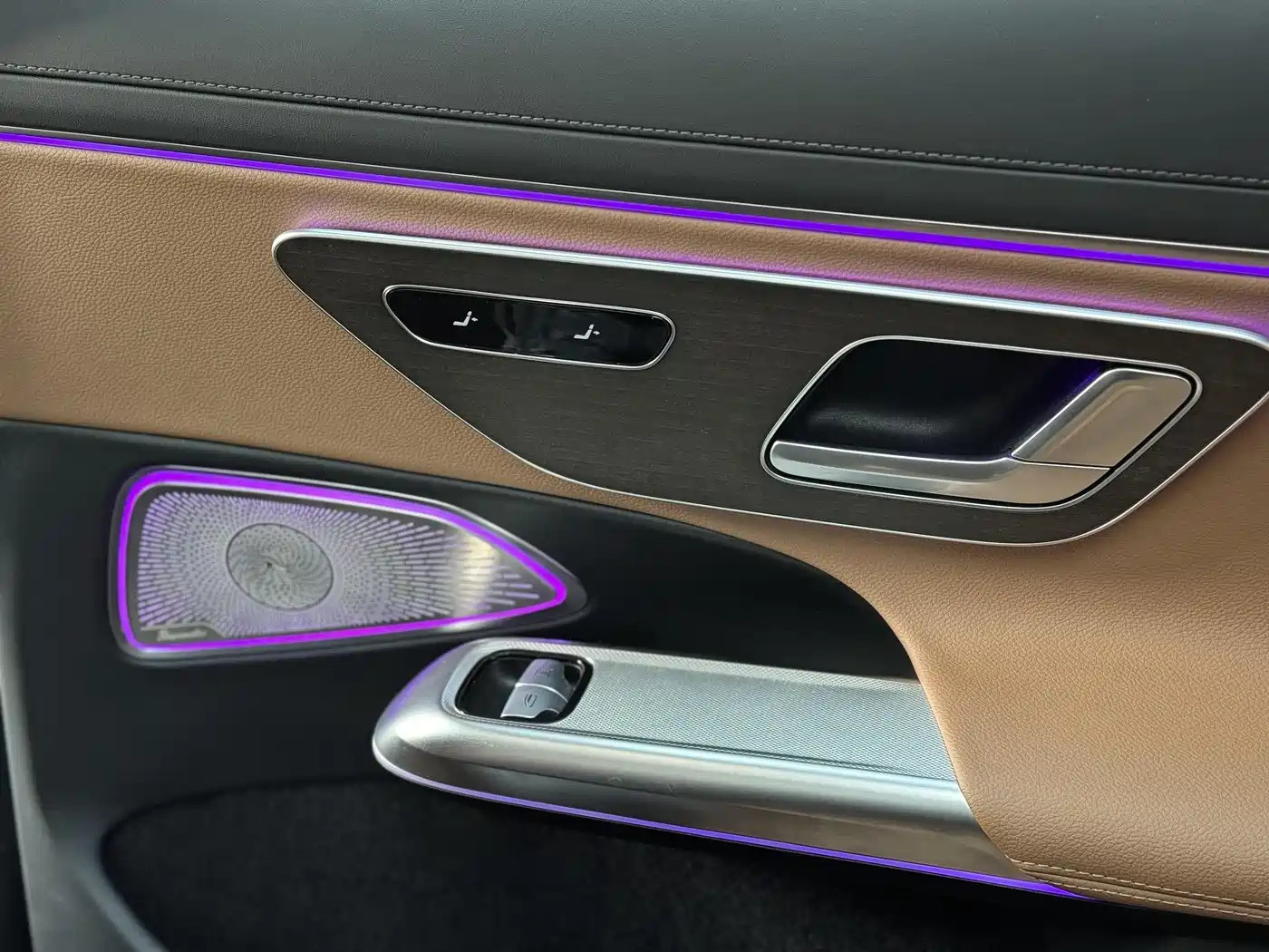 Mercedes-Benz E-Class 2024 E 300 L Fashion фото 5