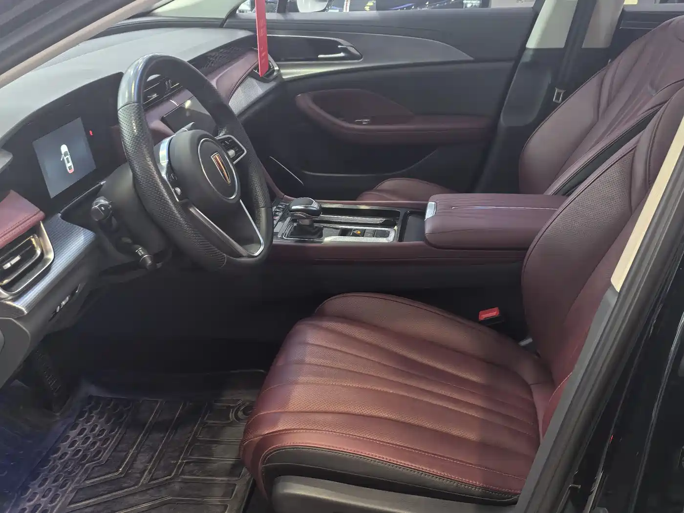 Hongqi H5 2024 1.5T DCT Smart Connect Flag Rhythm Edition фото 8