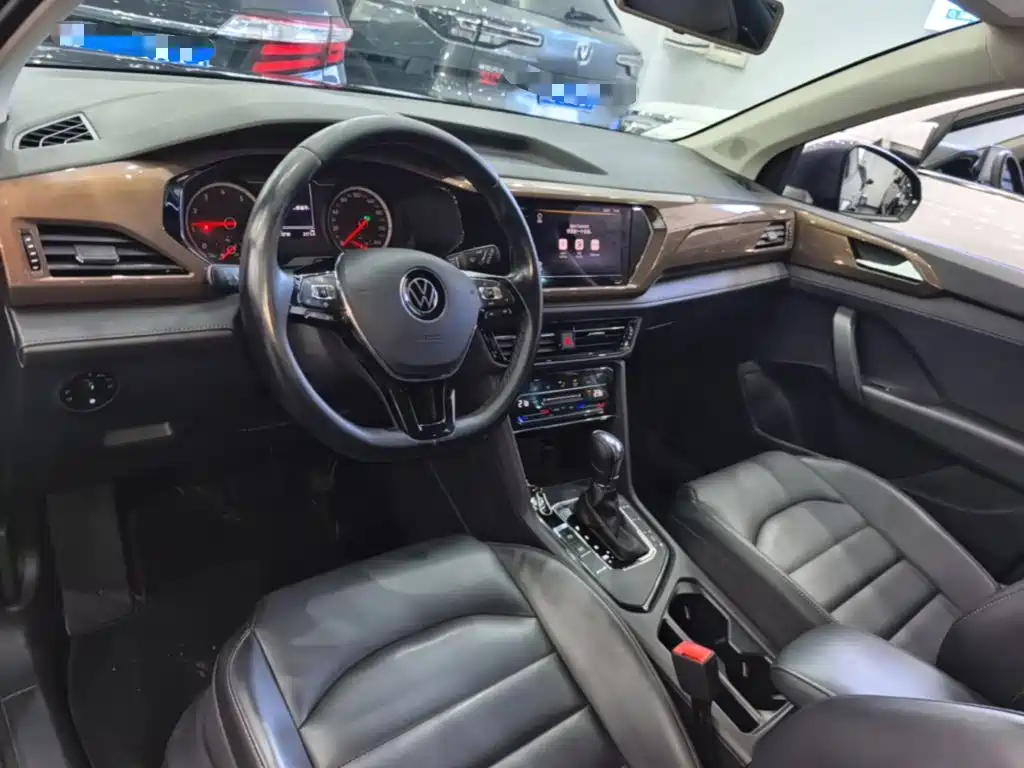 VOLKSWAGEN TUYUE