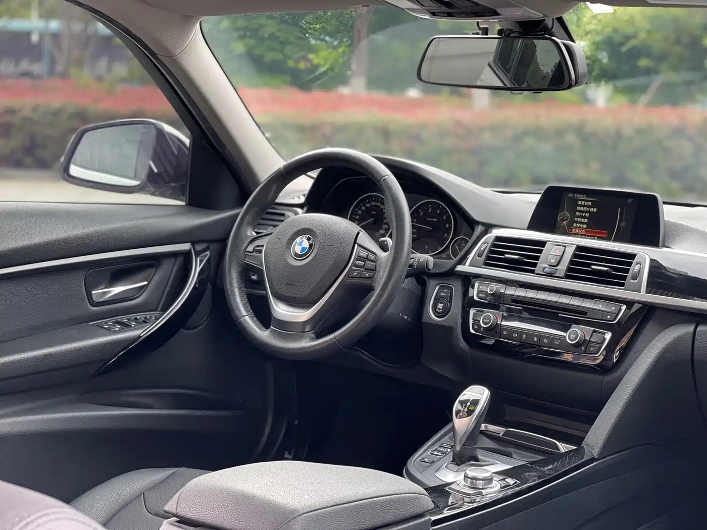 BMW 3 Series 2017 320Li M Sport фото 7