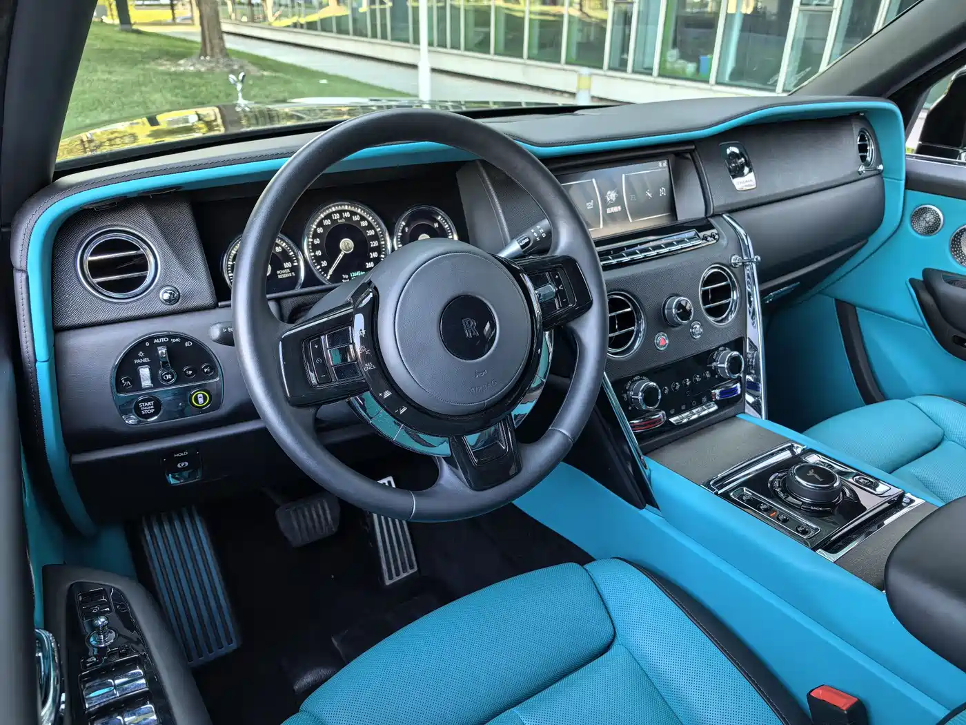 ROLLS-ROYCE CULLINAN