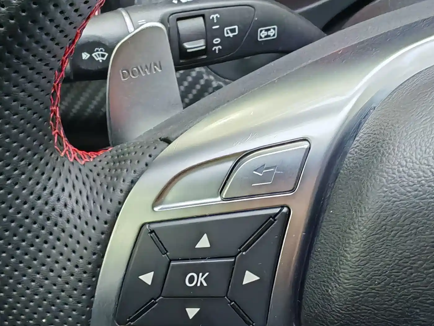 Mercedes-Benz A-Class AMG (Import) 2014 AMG A 45 4MATIC фото 9
