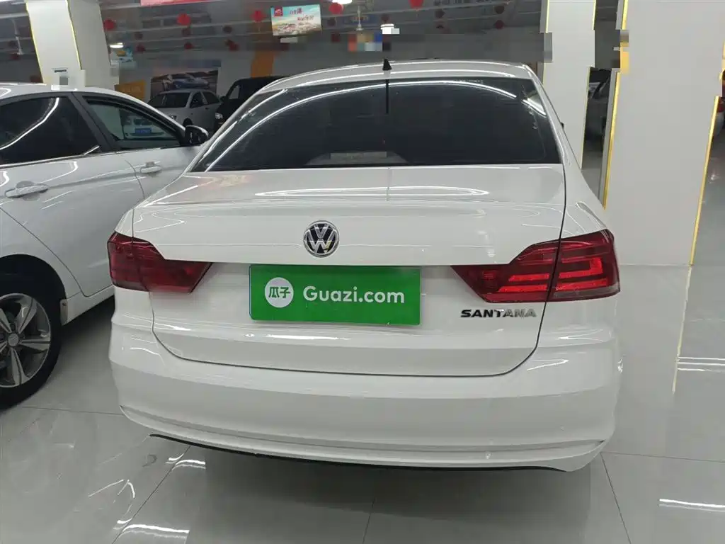 VOLKSWAGEN SANTANA