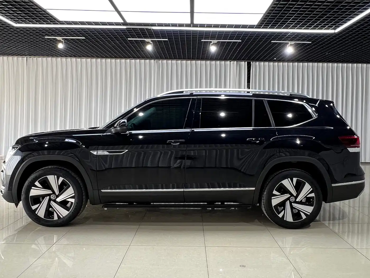 Volkswagen Teramont 2024 380TSI 4WD Prestige Luxury Edition фото 3