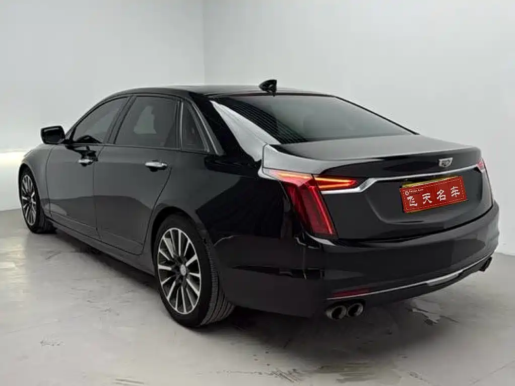 CADILLAC CT6