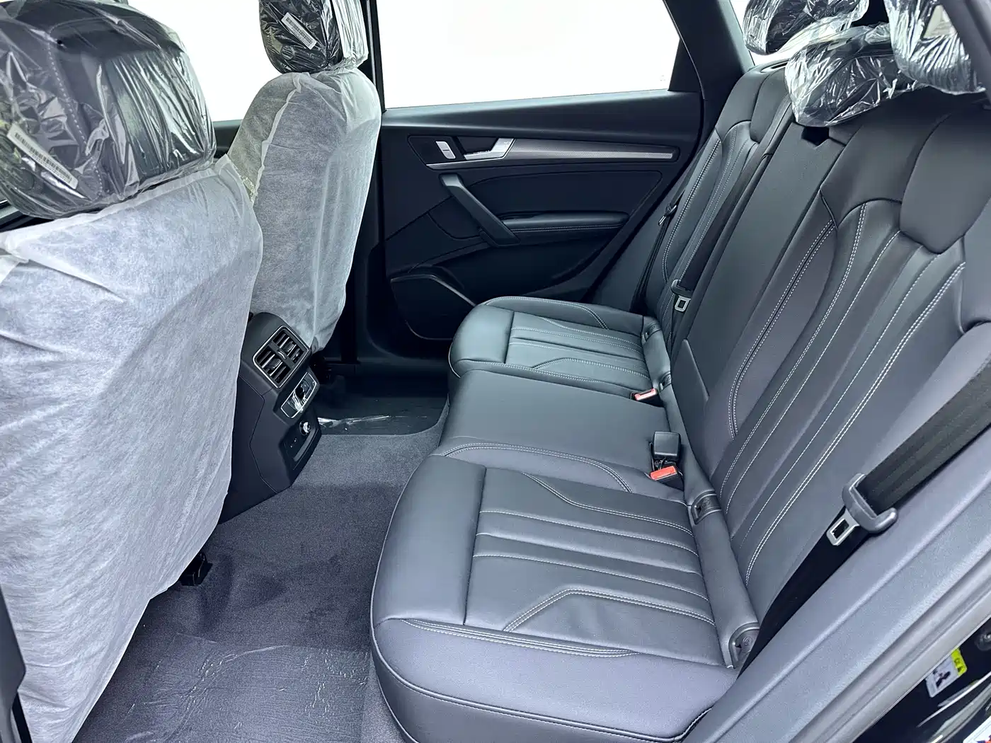 Audi Q5L 2024 Model 40 TFSI Luxury Dynamic фото 13
