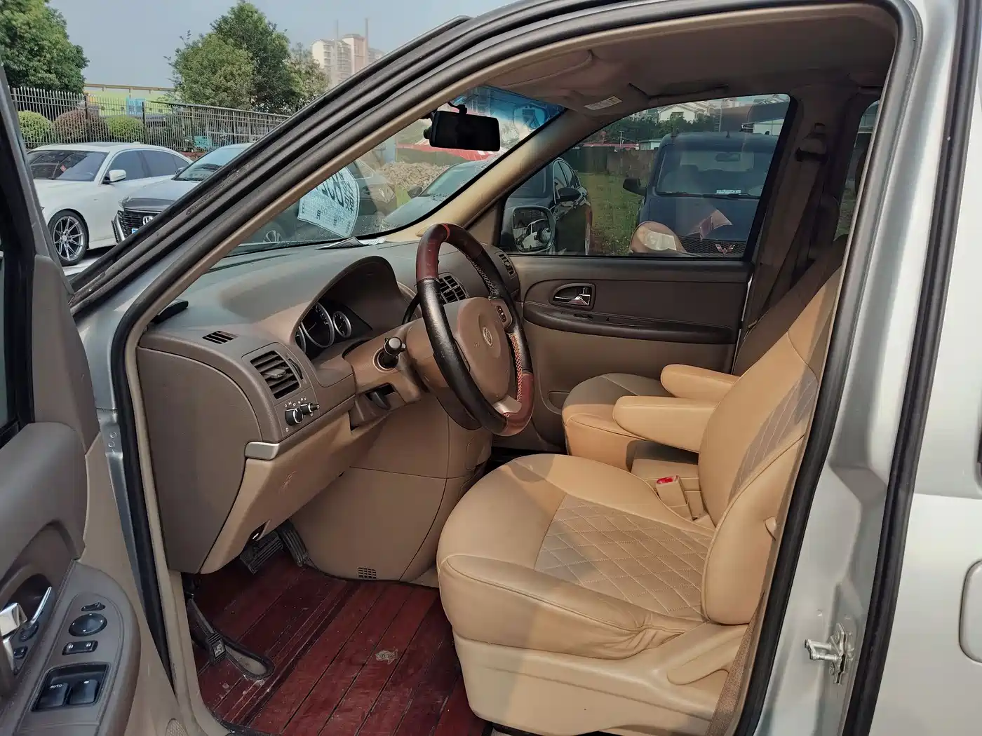 Buick GL8 2014 2.4L Classic Edition фото 4