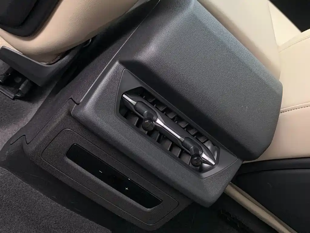 Audi Q6L e-tron 2025 Extended Range Edition фото 12