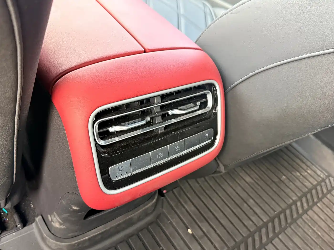 Chery Fengyun Fengyun A9L 2025 2025 Model 4WD High-performance Summit Edition