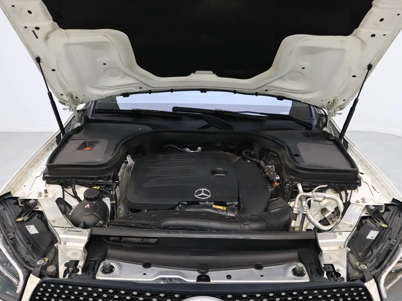 Mercedes-Benz GLC 2022 Facelift GLC 260 L 4MATIC Luxury Model фото 12